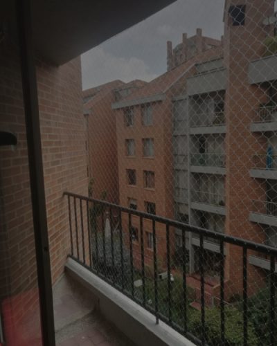 malla-de-seguridad-para-balcones-en conjuntos-de-apartamentos